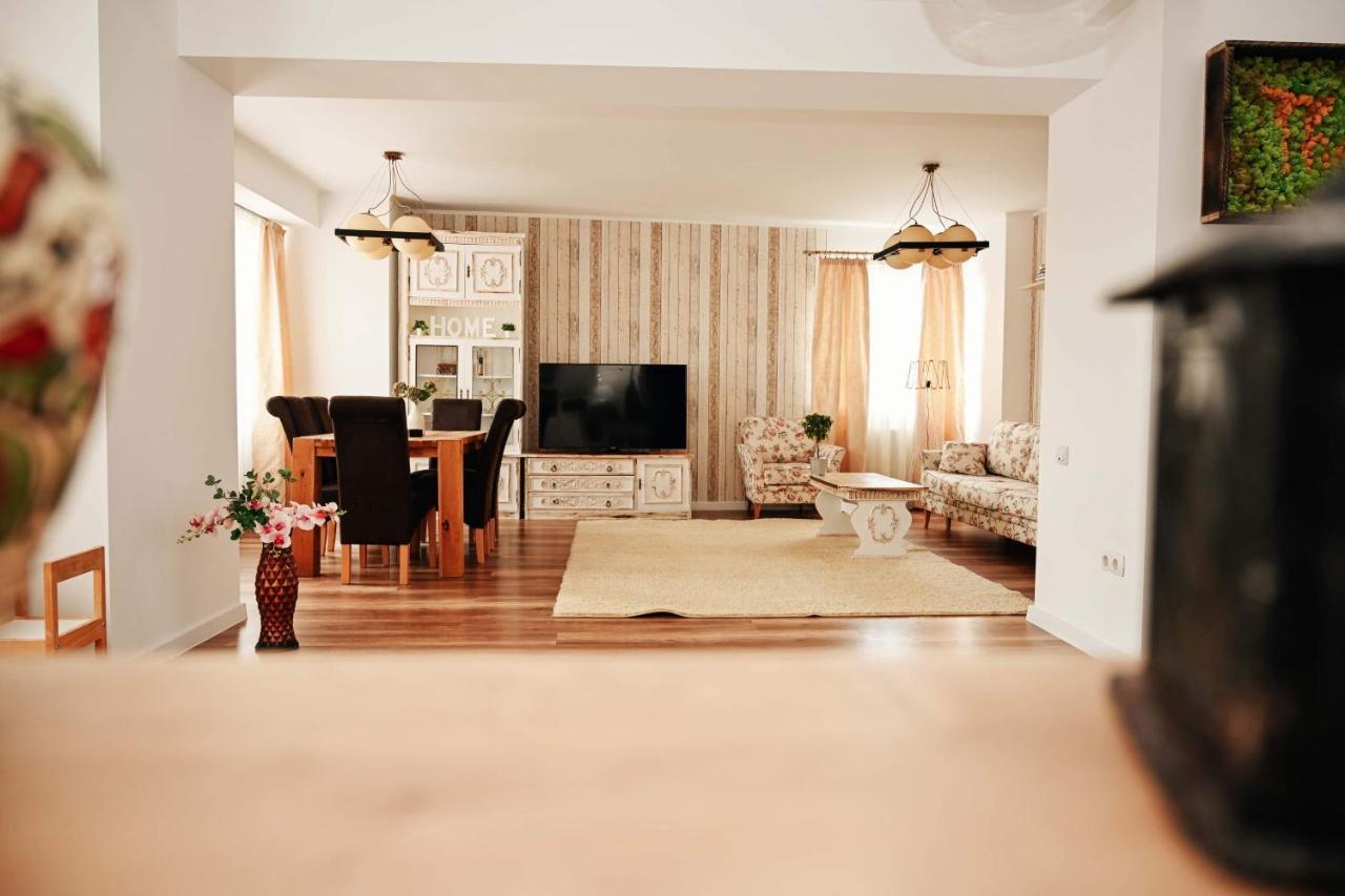 The View Penthouse Apartment Brasov Luaran gambar